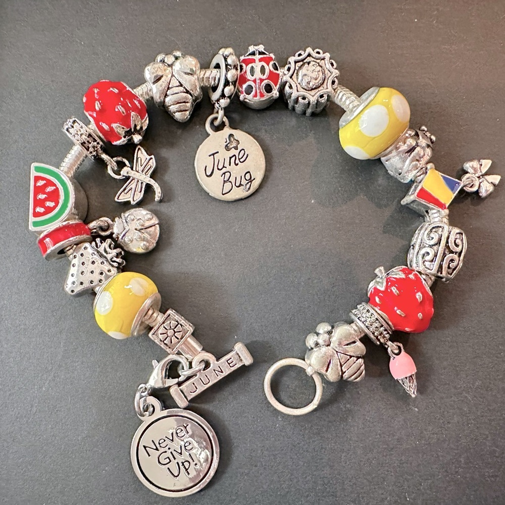 🗓️June Willabee & Ward June Bracelet of the Month – “June Bug” Theme
